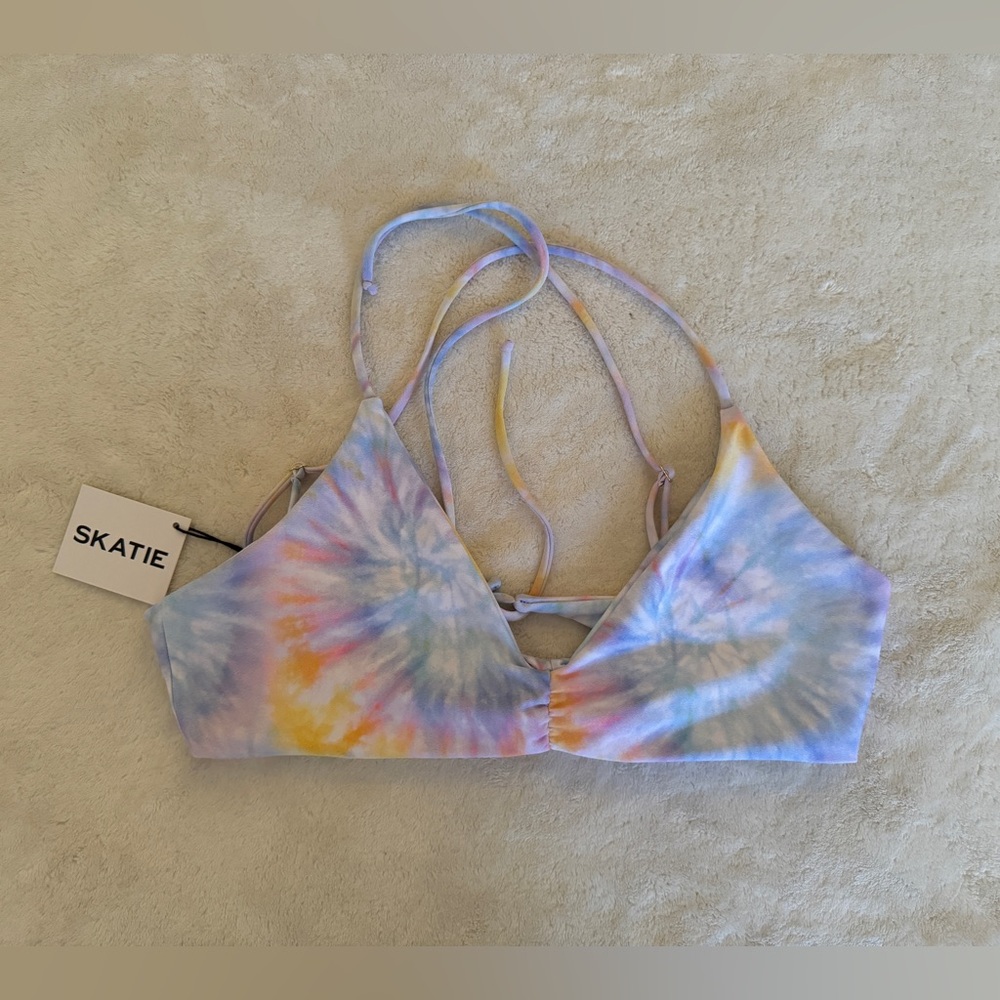 Skatie Bikini Top Betsy Bathing Suit in Tavarua